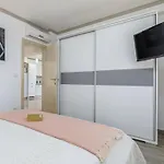Holiday home Ricardo By Interhome