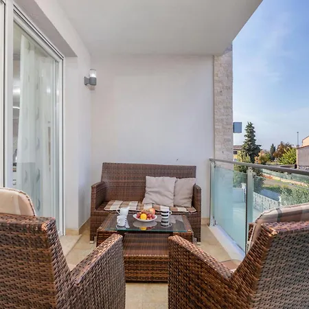 Holiday home Ricardo By Interhome *