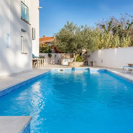 펜션 Ricardo By Interhome 우마그